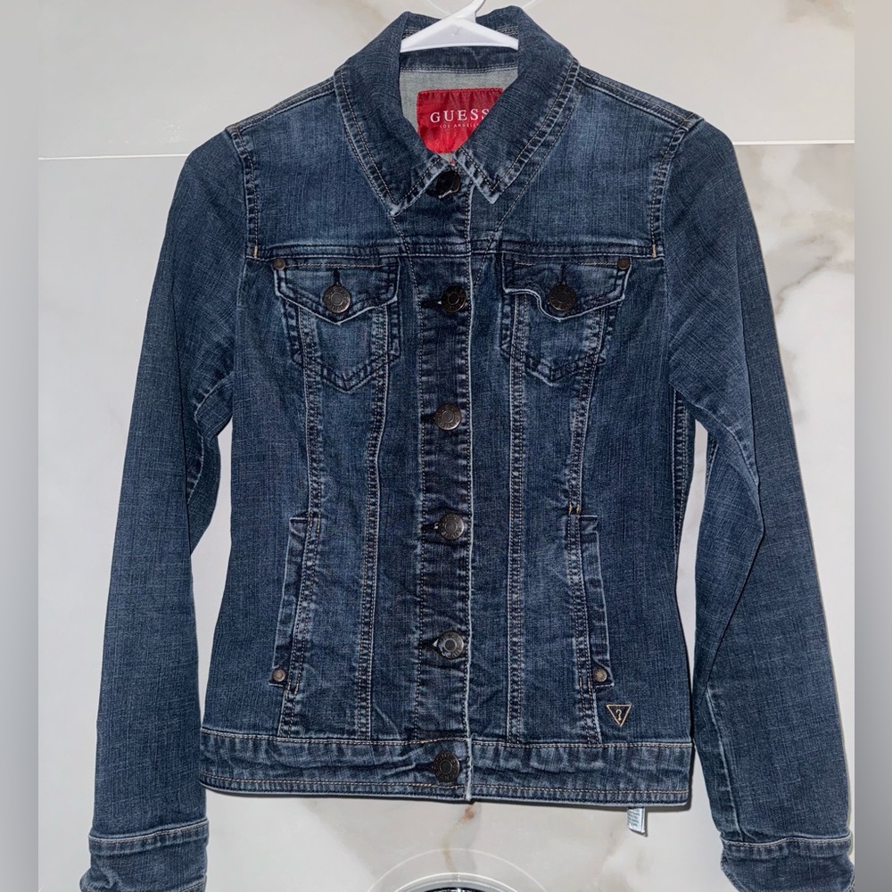 GUESS JEAN JACKET SIZE SMALL